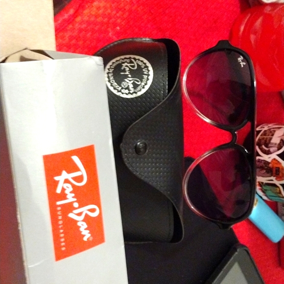 Ray-Ban Accessories - Sunglasses